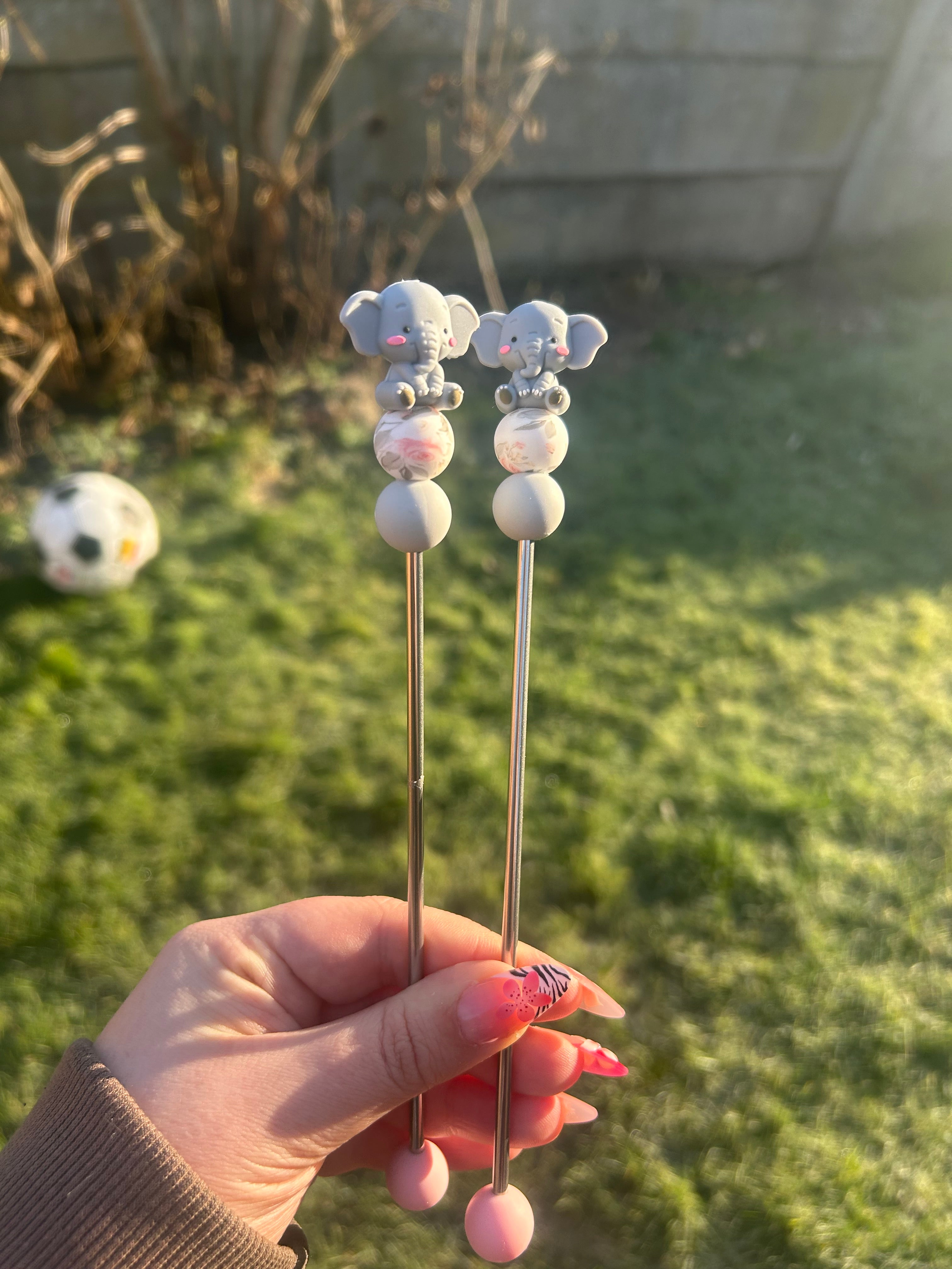 Elephant dream - amigurumi sticks