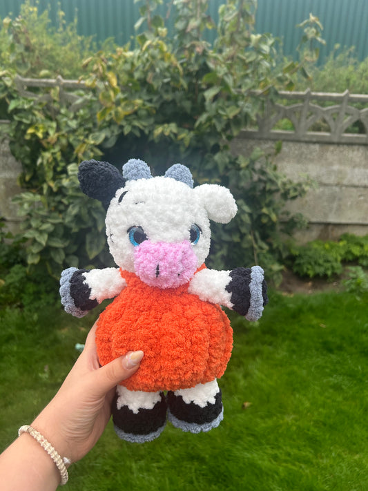 Pumpkin cow