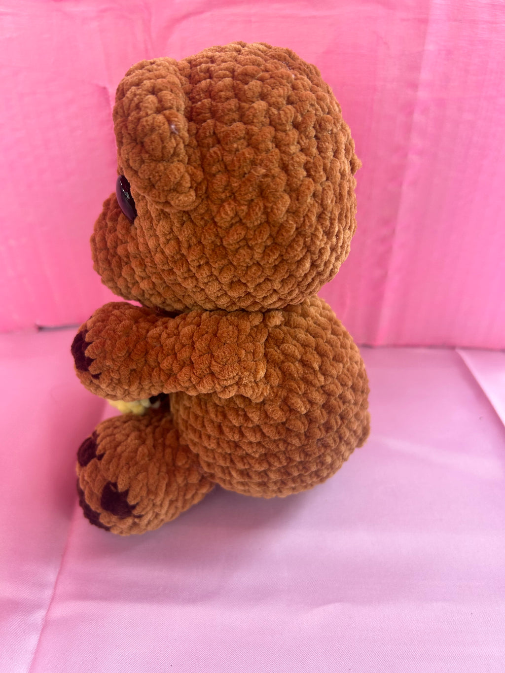 Bear with a little bee