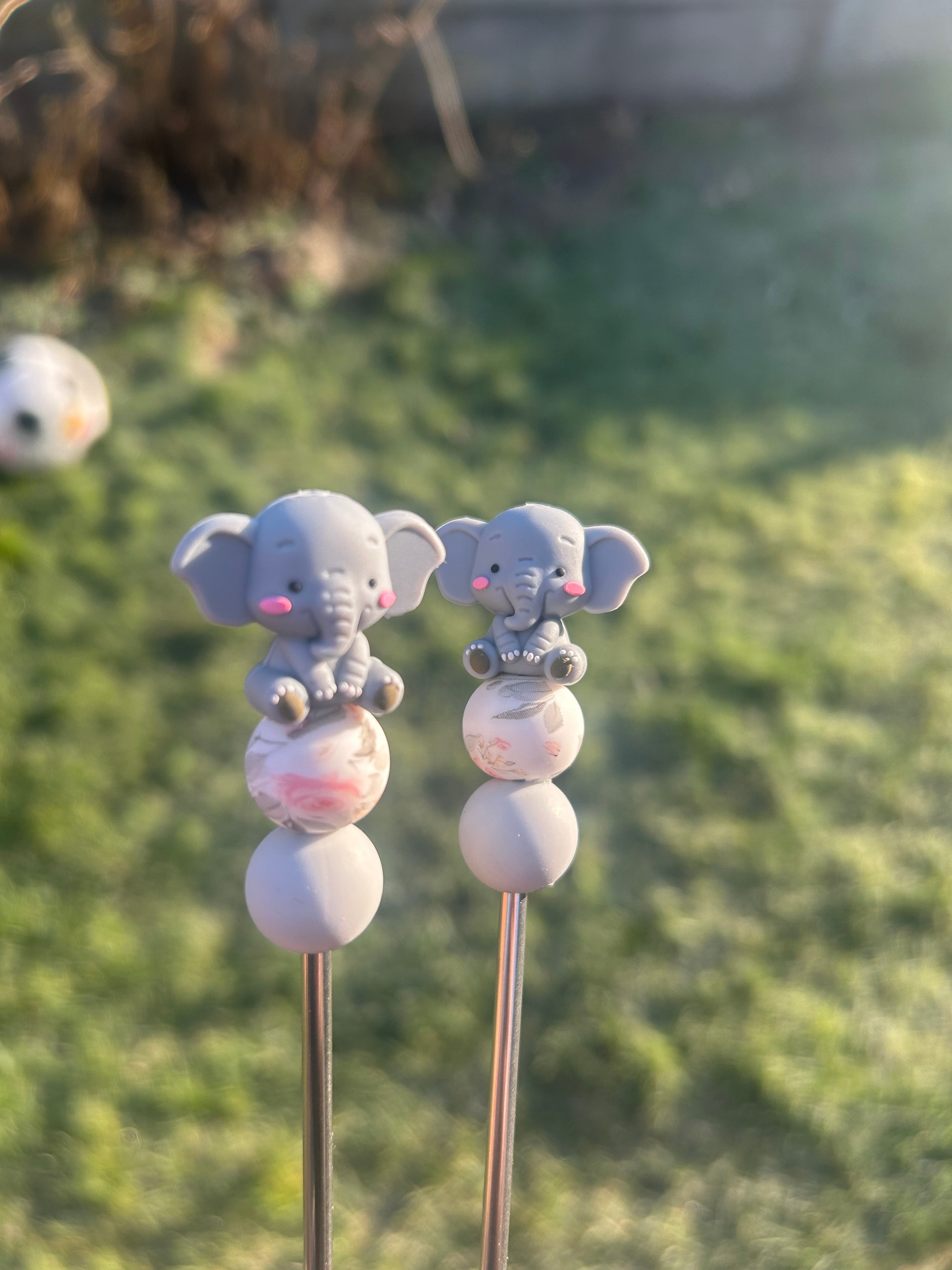 Elephant dream - amigurumi sticks