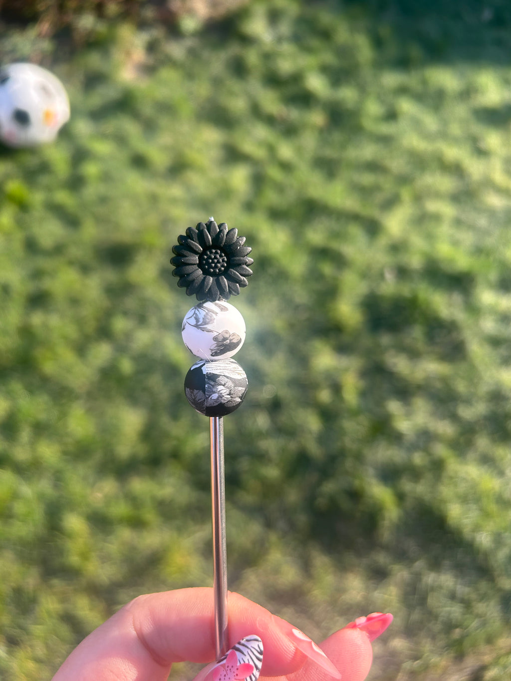 Black widow - amigurumi sticks