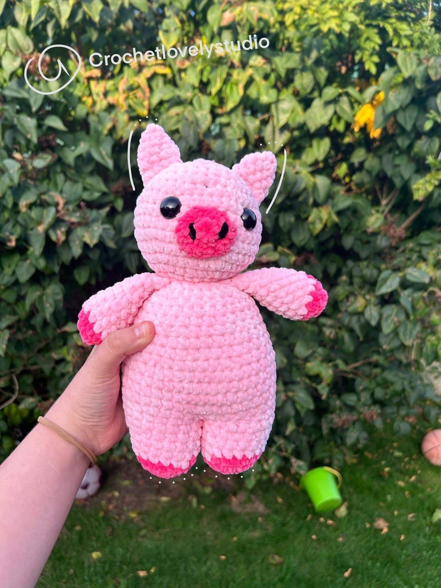 Knorry the pig (crochet pattern)