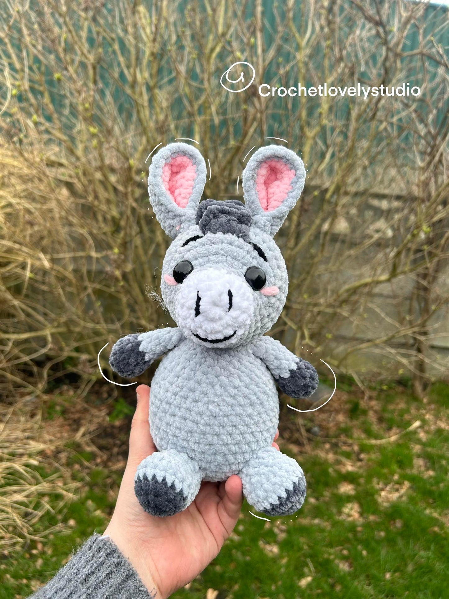 tipsy the donkey (crochet pattern)